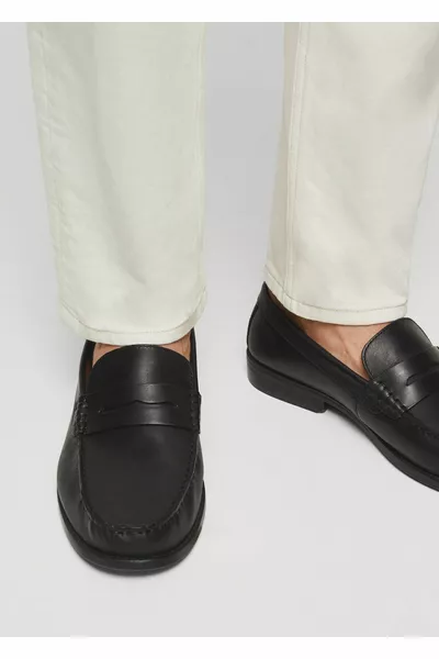 حذاء رجالي كلاسيكي أسود 