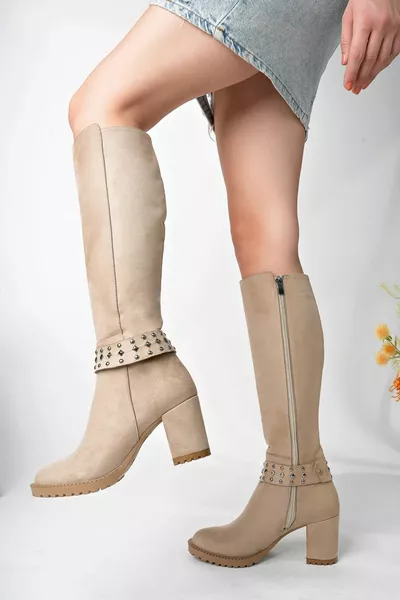 بيج من جلد الغزال الركبة الطويلة تحت الركبة التبعي حزام سستة أحذية نسائية ذات كعب سميك