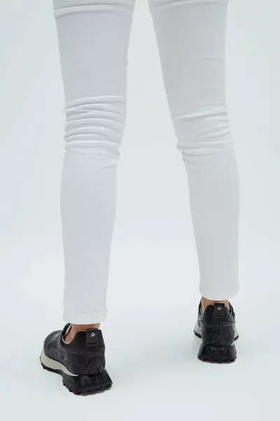 سنيكرز وسنيكرز جلد طبيعي للسيدات   Bn Ayk 