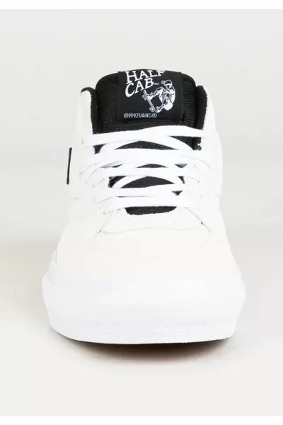 تزلج نصف كابينة