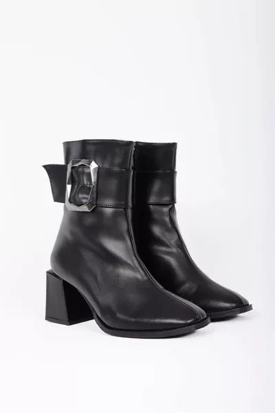 Calbino Black Heeled Boots