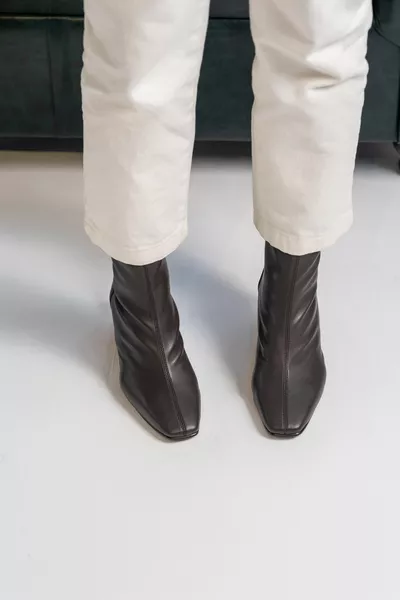 Vista Stretch Bitter Brown Leather Women's Heeled Boots