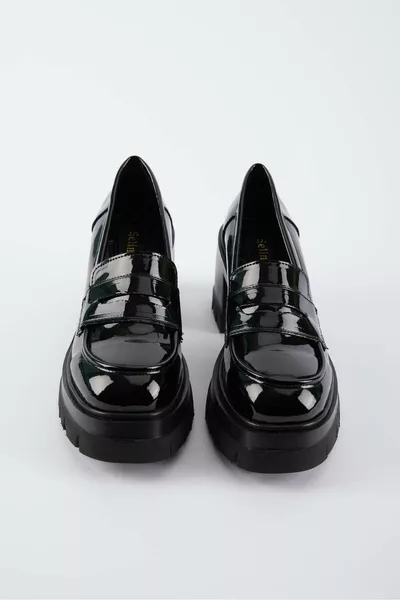 نعل عالي بكعب نسائي - جلد لامع أسود