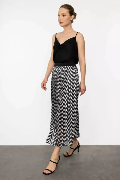 Gonna plissettata con elastico in vita