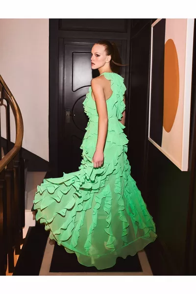 Şifon Uzun Abiye Elbise Volanlı Asimetrik