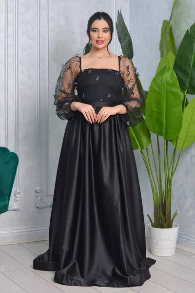 Длинное платье вечернее платье с объемными цветами сверху и атласной грудью и декольте на спине