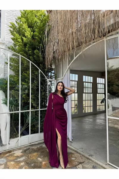 Tves Zilverkleurige Staart Detail Avondjurken  PLUM