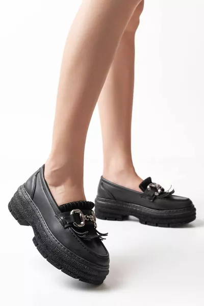 High-Sole Casual Loafer Shoes with Black Tassel Buckles