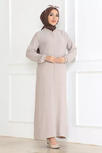 Проста ежедневна пълна дължина скрита бежова фераче