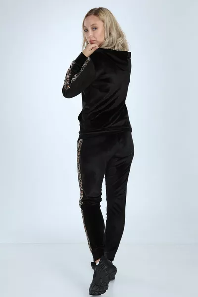 Kadın Siyah Şeritli Kadife Eşofman Takımı