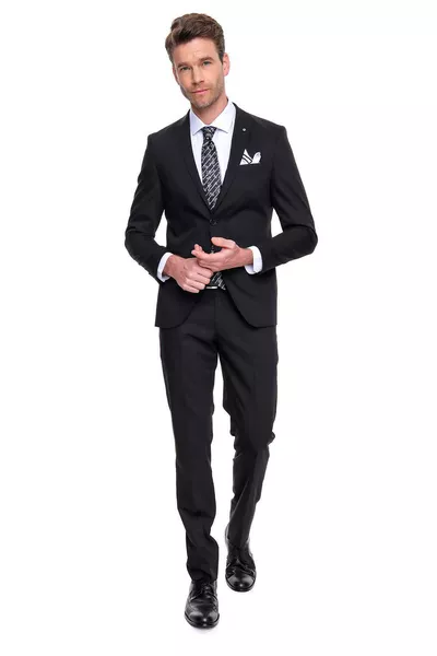 Completo da uomo nero basic slim fit a taglio aderente con doppio spacco