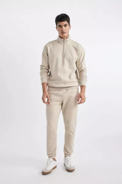 بنطلون رياضي Jogger قياس عادي، أساسي، سادة، خصره مربوط بحبل مطاطي، نهايات الأرجل مطاطية، بجيب AU