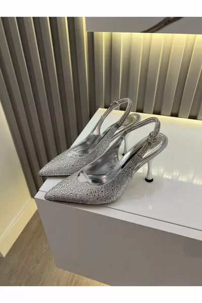 نسائي كعب حجر الساتان تفاصيل 8 سم ارتفاع الكعب لا