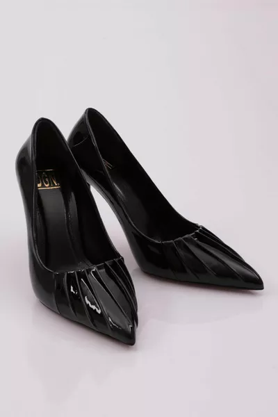  الكعب النسائي