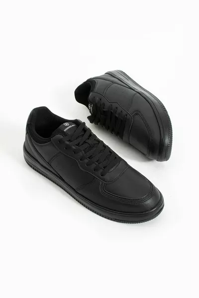 كومباس سنيكرز رجالي بالأبيض والأسود