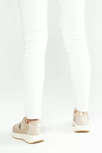 سنيكرز نباتي نسائي   مليار Ayk 