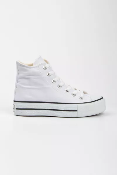 Кроссовки на платформе на шнуровке с высокой подошвой