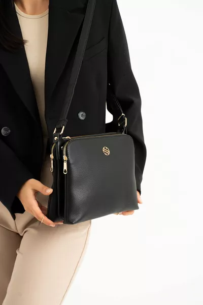 حقيبة كتف كروس بودي قابلة للتعديل من الجلد الصناعي مع 4 مقصورات وسحاب معدني