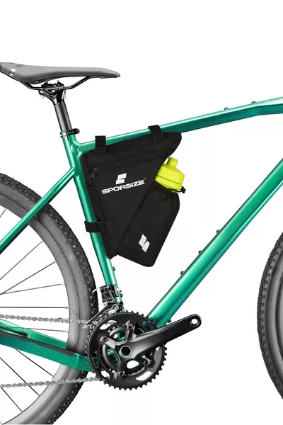 Schwarze wasserdichte Tasche zwischen den Fahrradrahmen mit Trinkflaschenfach - Trinkflasche nicht im Preis enthalten.