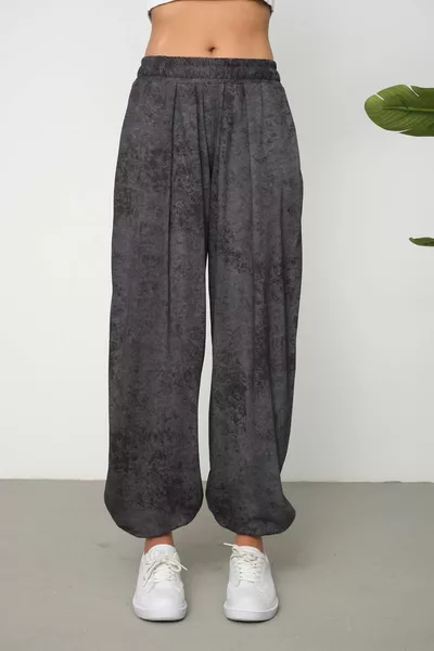 بنطال شرقي نسائي من قماش كوبرا بغسيل حمضي وجيوب وجزء الساق باللون البرتقالي