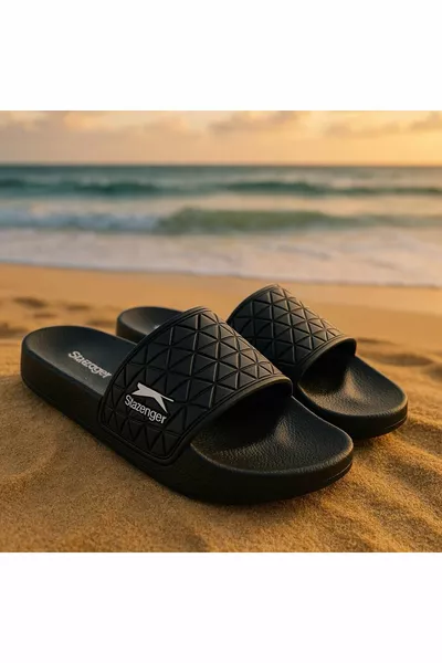 شبشب بحركة الموضة الجديدة لموسم جديد للجنسين