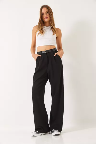 Women's Double Pleat Detailed Belted Knit Pants  