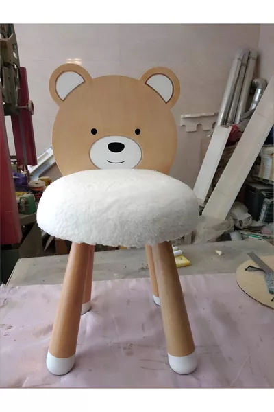 كرسي أطفال صلب مزين بشخصية تيدي من القطيفة