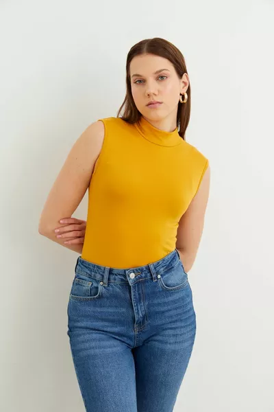 Дамски потник от горчица