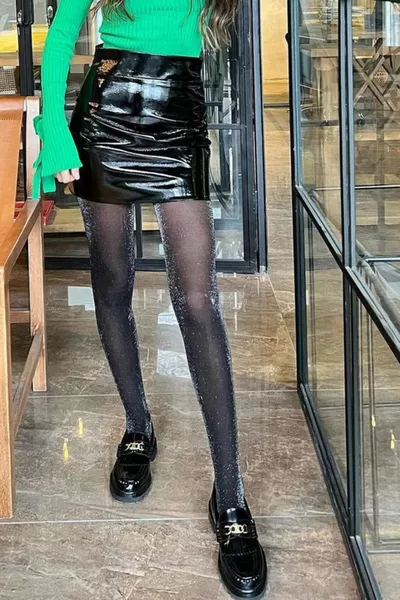 جورب نسائي رمادي قاتم عادي مع لمعة، عبوة مكونة من قطعتين