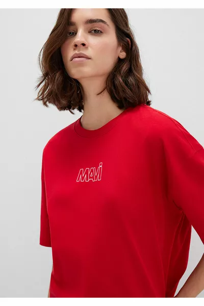 تيشيرت أحمر مطبوع بشعار، مقاس واسع / كبير 