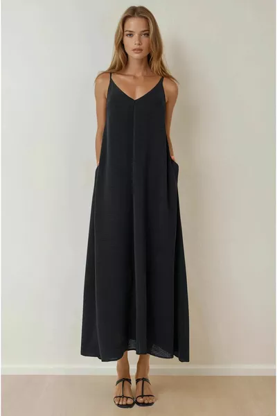 فستان ماكسي بحافة V وقصة A