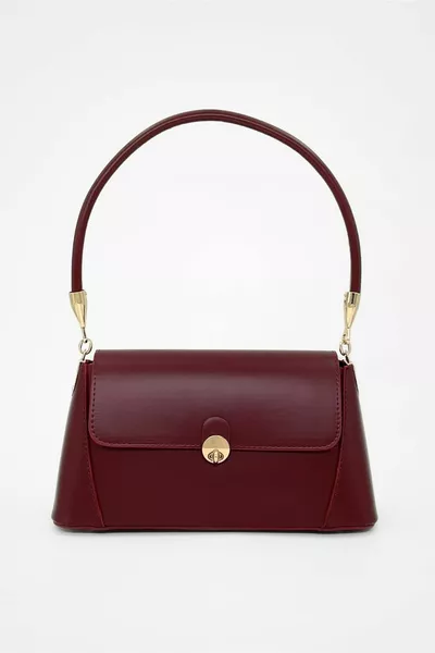 حقيبة كتف نسائية مارلا بتصميم عتيق باللون الكرز