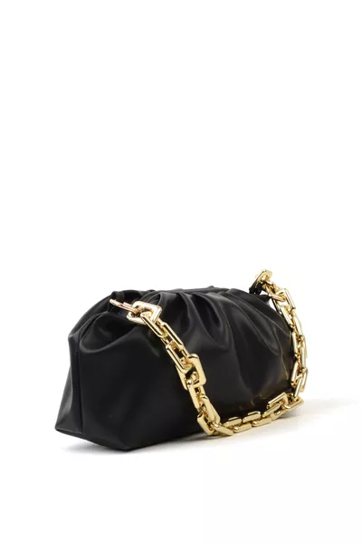 حقيبة سوداء بسلسلة ذهبية للنساء