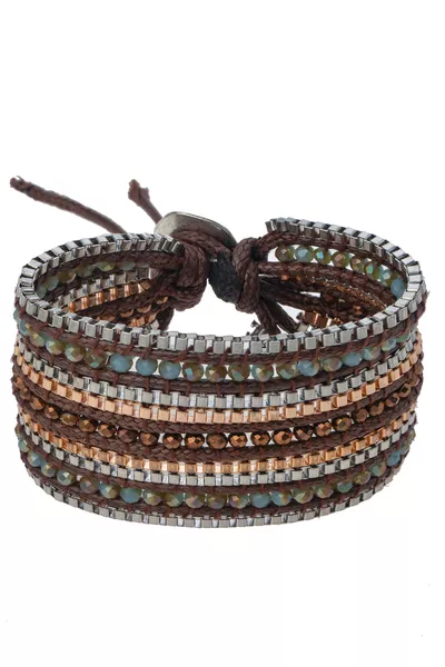 سوار بتصميم محاك باليد