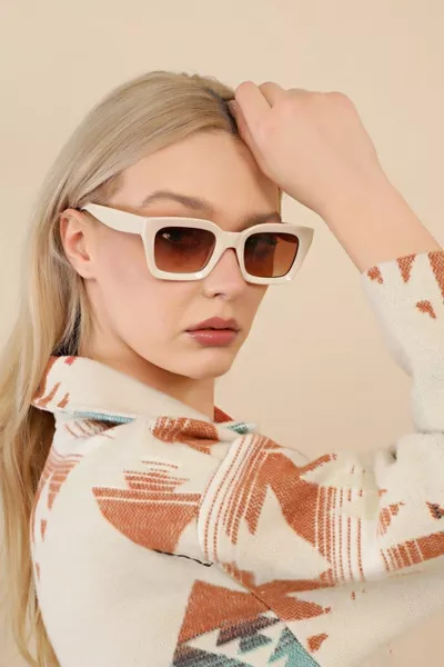 Mia Kalın Çerçeveli Tasarım Gözlük Krem Çerçeve Kahverengi Cam