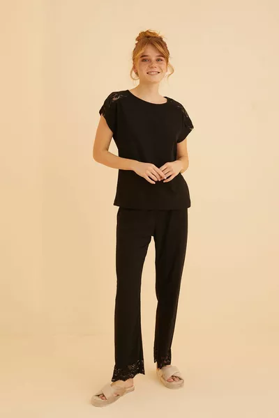 black Lace Detailed Soft Touch Slim Knitted Pajamas Set