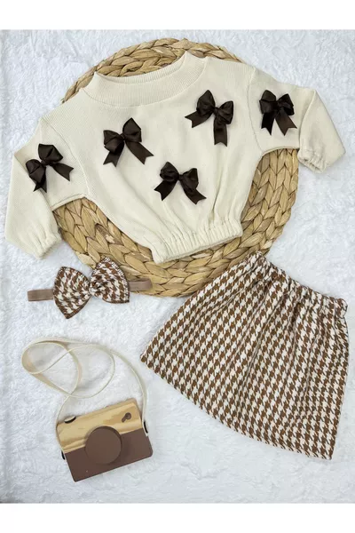 طقم بنات للأطفال ورضع مكون من بودي بفيونكة وتنورة بنقشة الحداد وربطة رأس