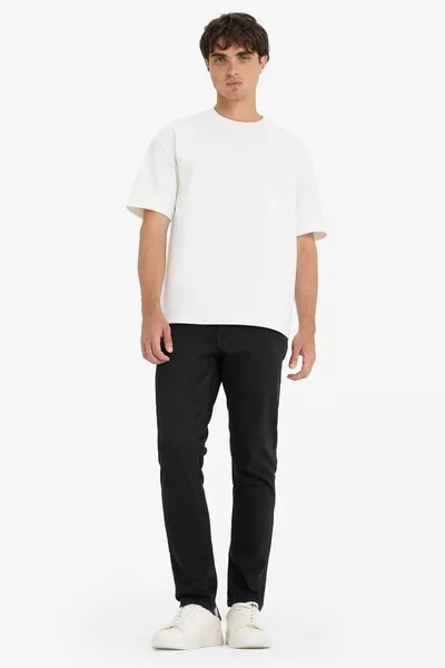 بيدرو جينز ضيق التصميم بقصة رقيقة عند الخصر والأرجل عادية AU