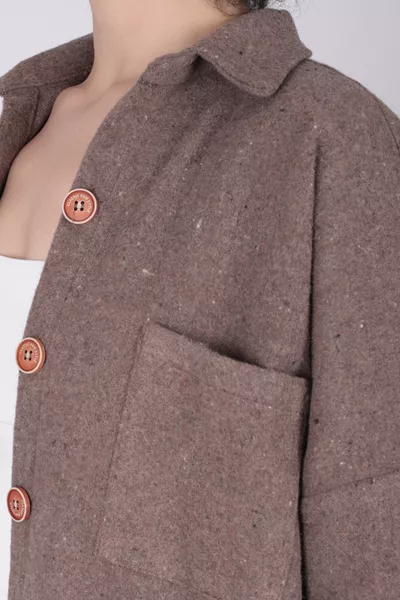 Damen Oversize-Kaschmir-Hemd mit hellbraunen Taschen 