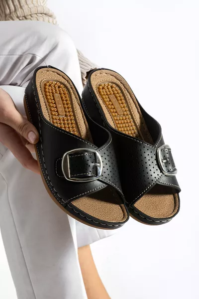 Kadın Terlik Tokalı Silikonlu Topuk Dikeni Terliği