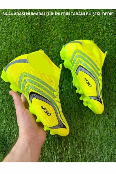 Fußballschuhe für Kunstrasen mit Stollensocken