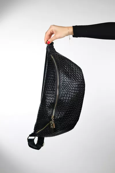 VENTA Black Woven Women's Large Waist Bag