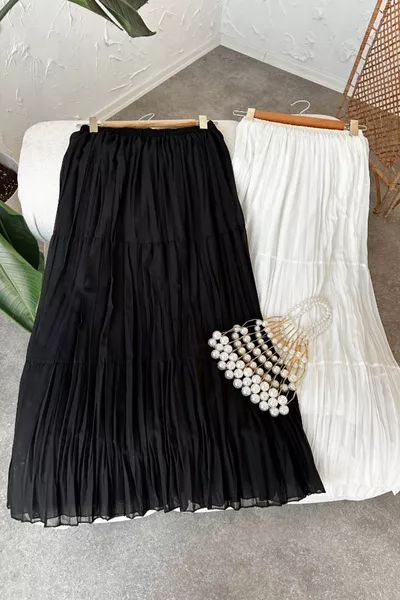 تنورة ثنائية باللونين الأسود والأبيض لارا