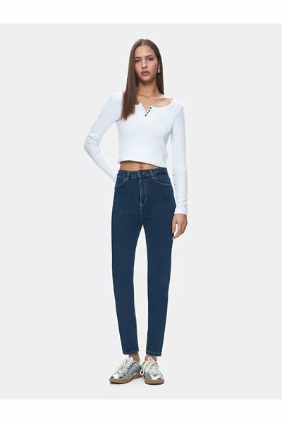 Dores Slim Mom Jean Pants