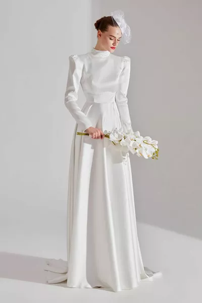 ЭММА ДЖАДЖ ВОРОТНИК БЕЛОЕ СВАДЕБНОЕ ПЛАТЬЕ