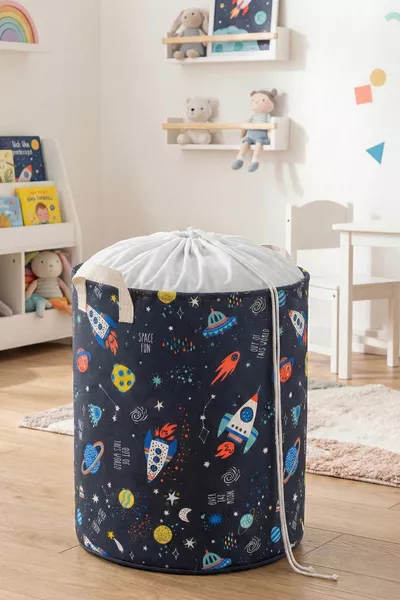 سلة غسيل قابلة للطي بطبعة رائد فضاء وشبكة لتخزين الألعاب 