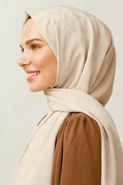 Cremefarbenes Garnelenfußmuster Silky Jacquard Tuch