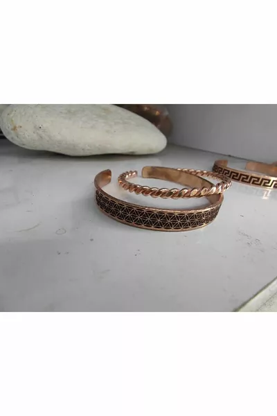 مجموعة نحاسية نقية من الأزهار الملتوية من 2 سوار لاكي ٪ نحاس زهري مناسب لكل معصم