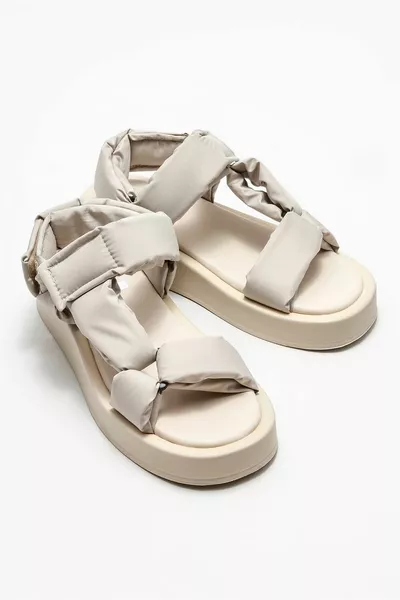 Бежевые женские спортивные сандалии