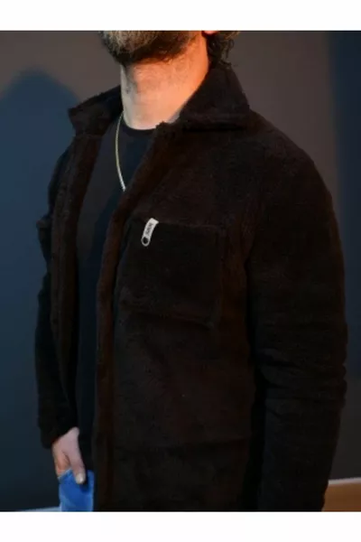 Veste d’hiver boutonnée en cuir à motifs en cuir pelucheux noir